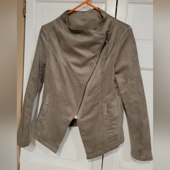 Jacket - Picture 3 of 3